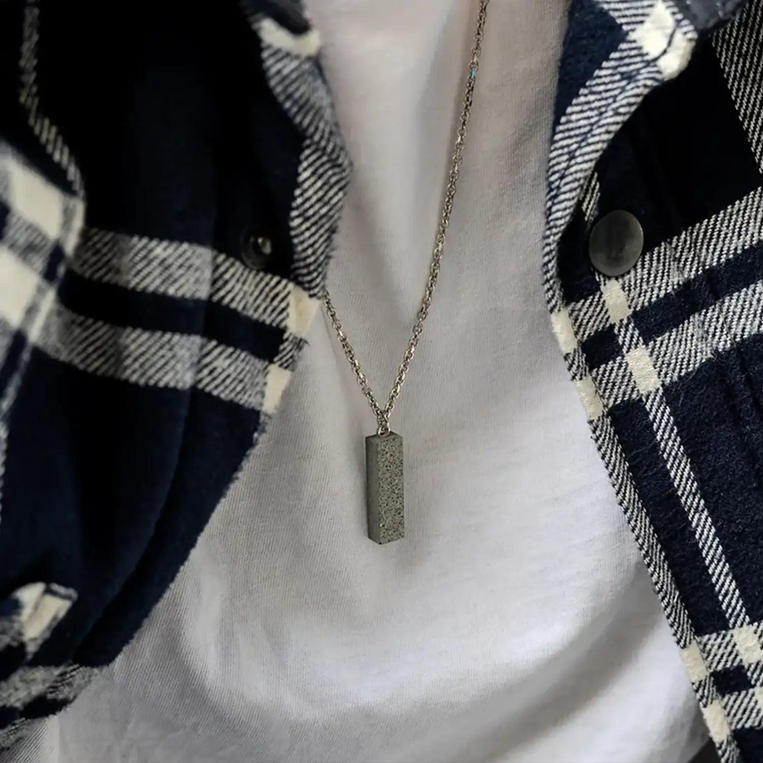 ANCHOR necklace